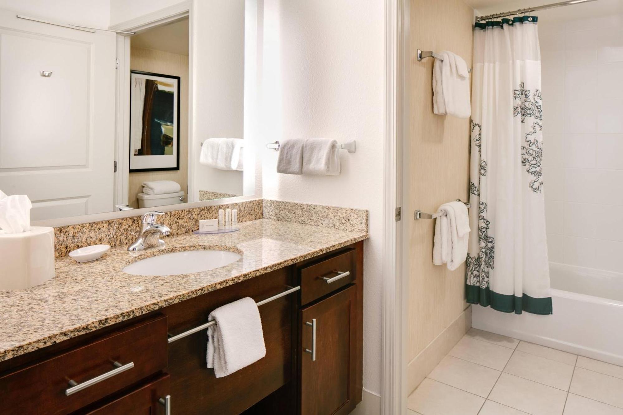 Residence Inn By Marriott Lincoln South Экстерьер фото