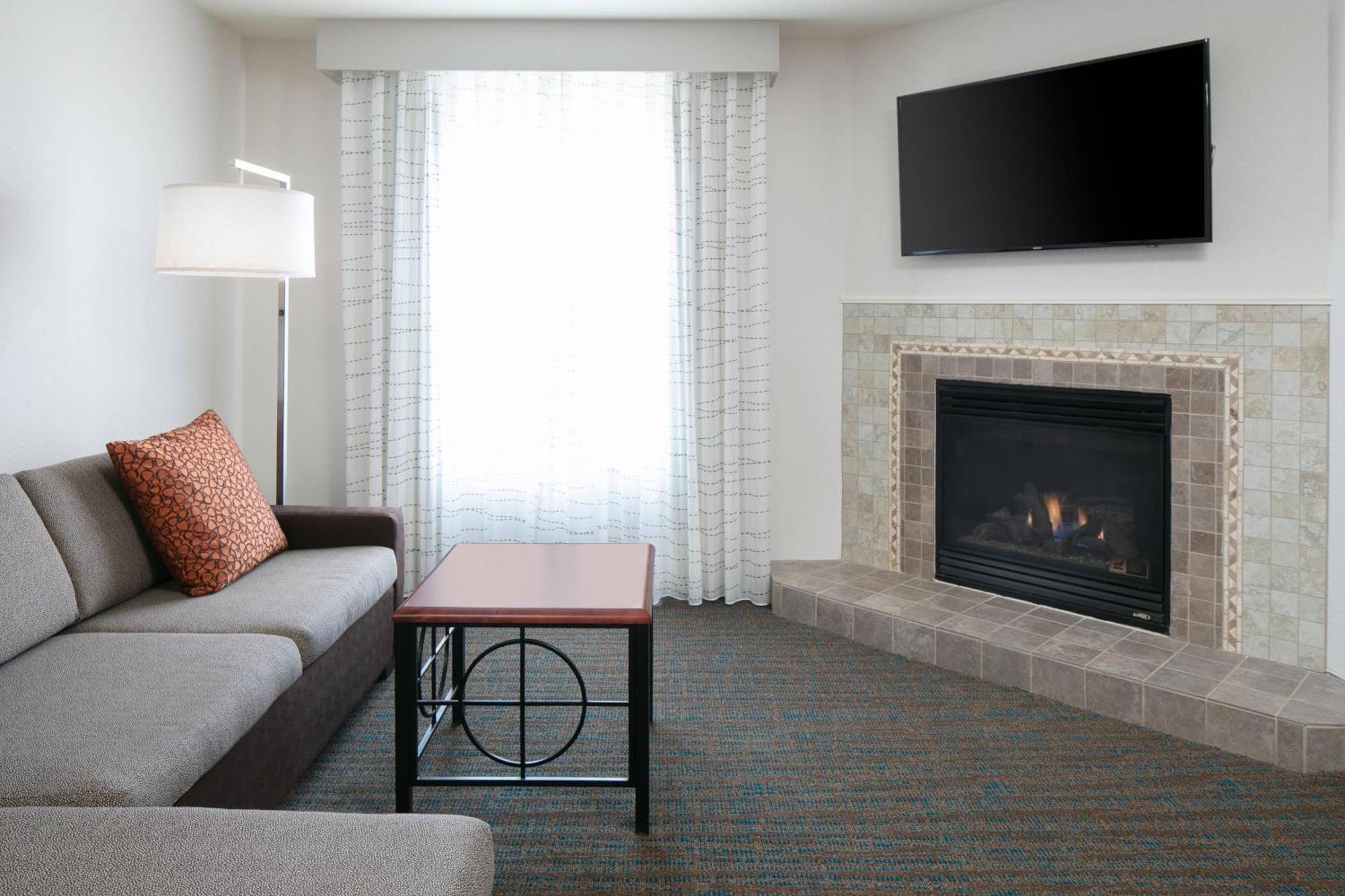 Residence Inn By Marriott Lincoln South Экстерьер фото