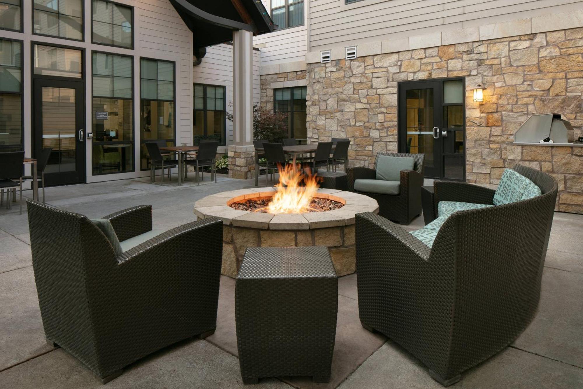 Residence Inn By Marriott Lincoln South Экстерьер фото