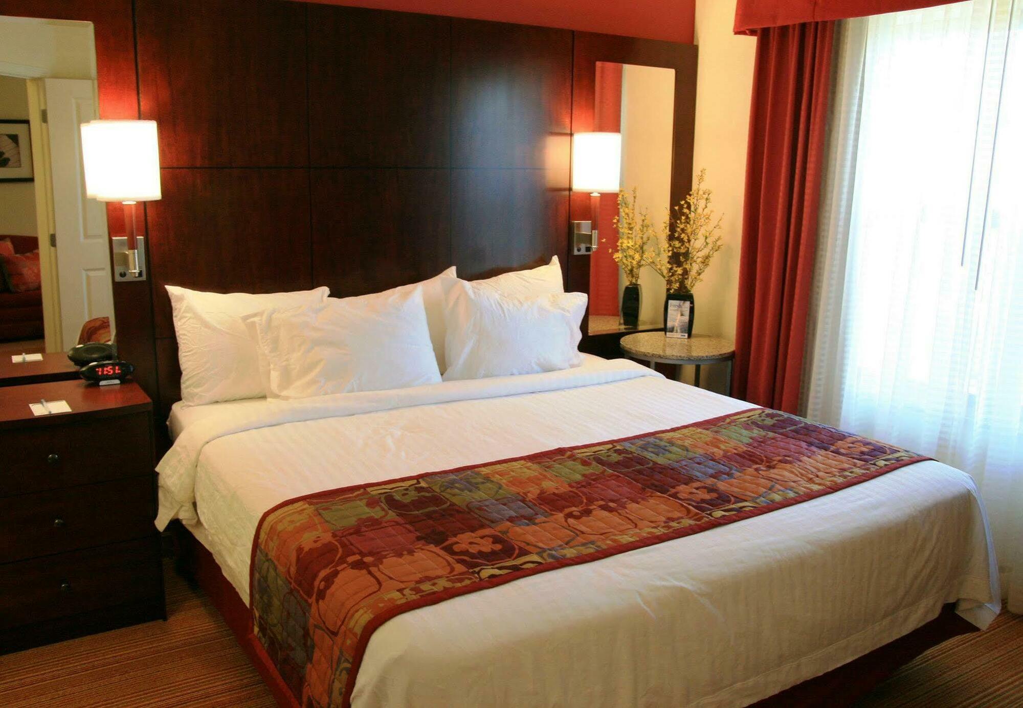 Residence Inn By Marriott Lincoln South Экстерьер фото